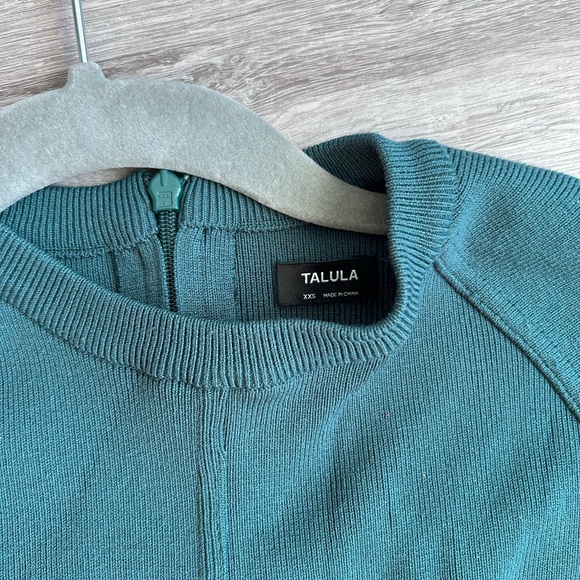 Women’s Aritzia talula sculpted knit dress size 6 - Picture 7 of 12